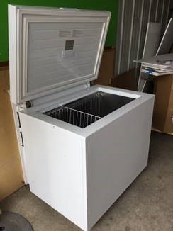 Crystal Cold 9 cu ft gas freezer